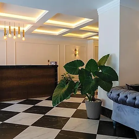 Hotel Brow
